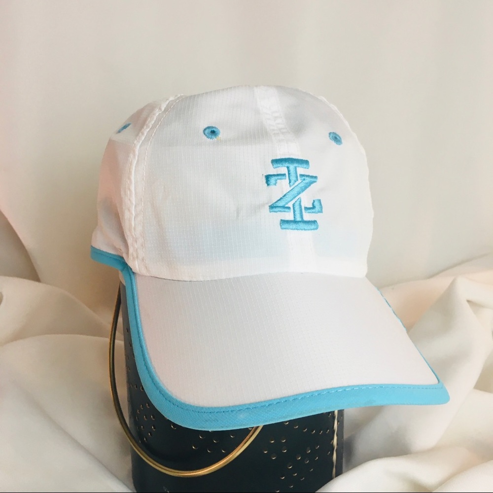 IZOD hat